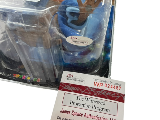 E.T. The Extra Terrestrial Matthew DeMeritt Signed 20th Anniversary Action Figure - Image 2