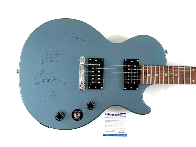Weezer Rare Autographed Epiphone Guitar Rivers Cuomo ACOA - Image 3