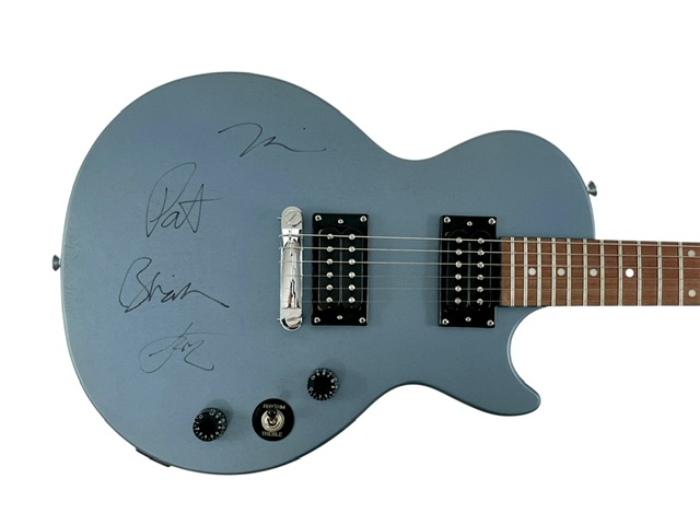 Weezer Rare Autographed Epiphone Guitar Rivers Cuomo ACOA