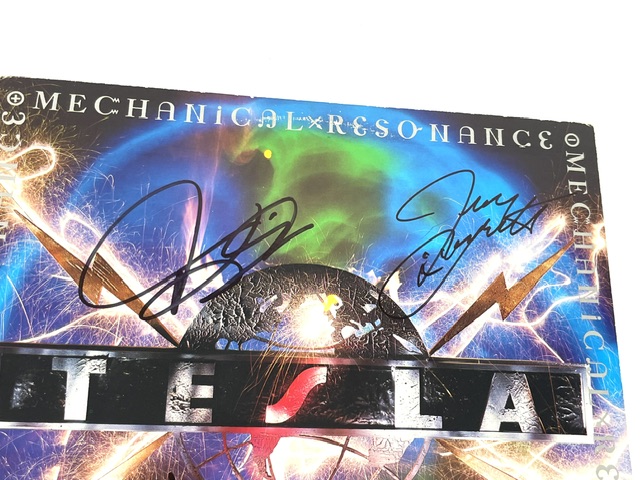 Tesla Band Signed Mechanical Resonance Vinyl Record Album JSA - Image 3