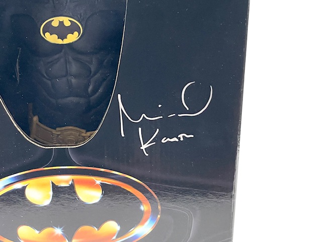 Michael Keaton Autographed Batman 1989 Movie 1/4 Scale 18-Inch Action Figure - Image 2