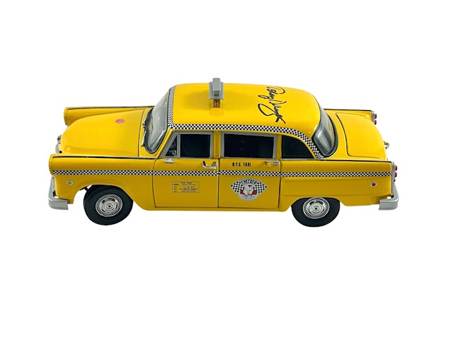 Tony Danza Autographed 1981 New York Checker Taxi Cab Car 1:18 Scale Sunstar COA - Image 6