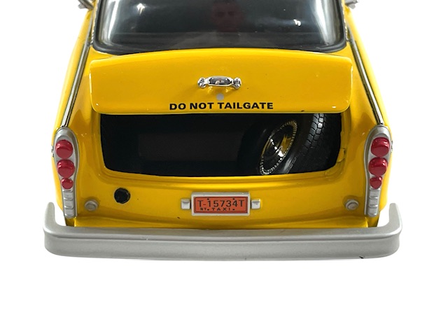 Tony Danza Autographed 1981 New York Checker Taxi Cab Car 1:18 Scale Sunstar COA - Image 5